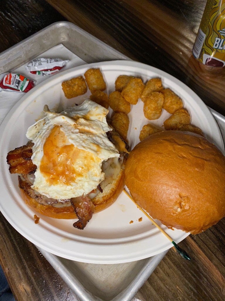 This image has an empty alt attribute; its file name is tempimageucvhan.jpg